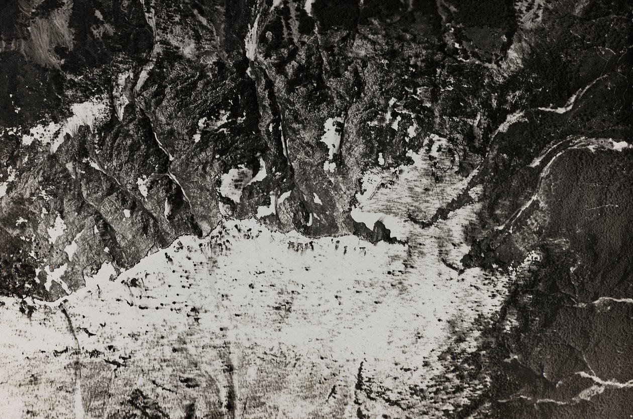 Album "Min verdenskrig - minner fra den sørvestlige fronten i Kärnten, Italia, Trentino-Alto Adige) 31/03/1915-12/11/ 1918 - Josef Zohles Wien ": luftfoto av krigssonen av Josef Zohles