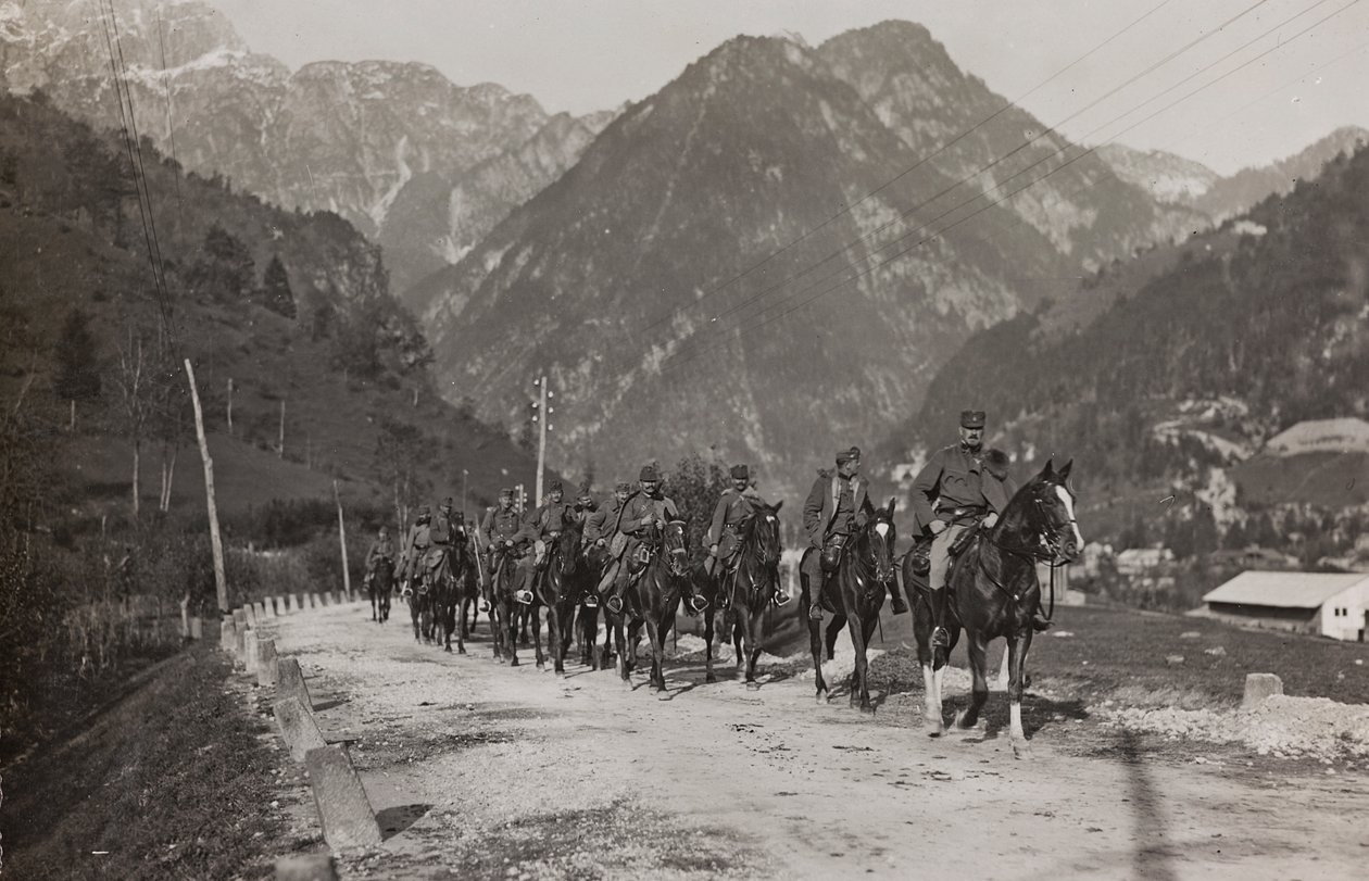 Album "Min verdenskrig - minner fra den sørvestlige fronten i Kärnten, Italia, Trentino-Alto Adige) 31/03/1915-12/11/ 1918 - Josef Zohles Wien ": soldater fra kavaleriet (b/ av Josef Zohles