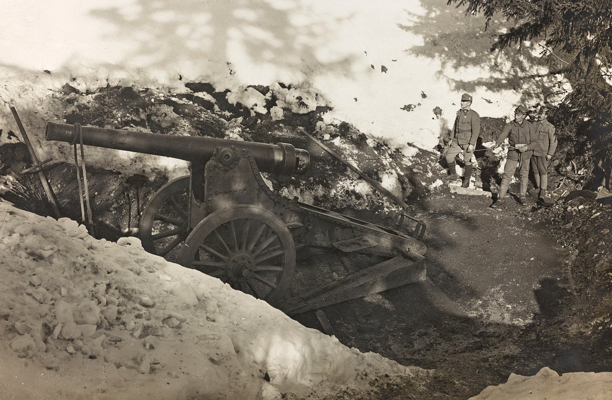Album "Min verdenskrig - minner om den sørvestlige fronten i Kärnten, Italia, Trentino-Alto Adige) 31/03/1915-12/11/ 1918 - Josef Zohles Vienna ": Soldater med kanon i Pra av Josef Zohles