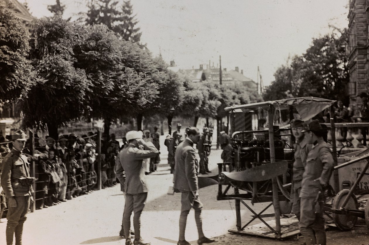 Album "Min verdenskrig - minner fra den sørvestlige fronten i Kärnten, Italia, Trentino-Alto Adige) 31/03/1915-12/11/ 1918 - Josef Zohles Wien ": Østerrikske soldater (s/hv-bilde) av Josef Zohles
