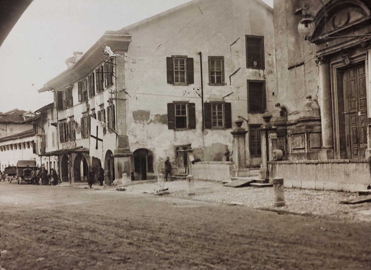 Album "Min verdenskrig - minner om den sørvestlige fronten i Kärnten, Italia, Trentino-Alto Adige) 31/03/1915-12/11/ 1918 - Josef Zohles Wien ": soldater Tolmezzo (s/hv-bilde) av Josef Zohles