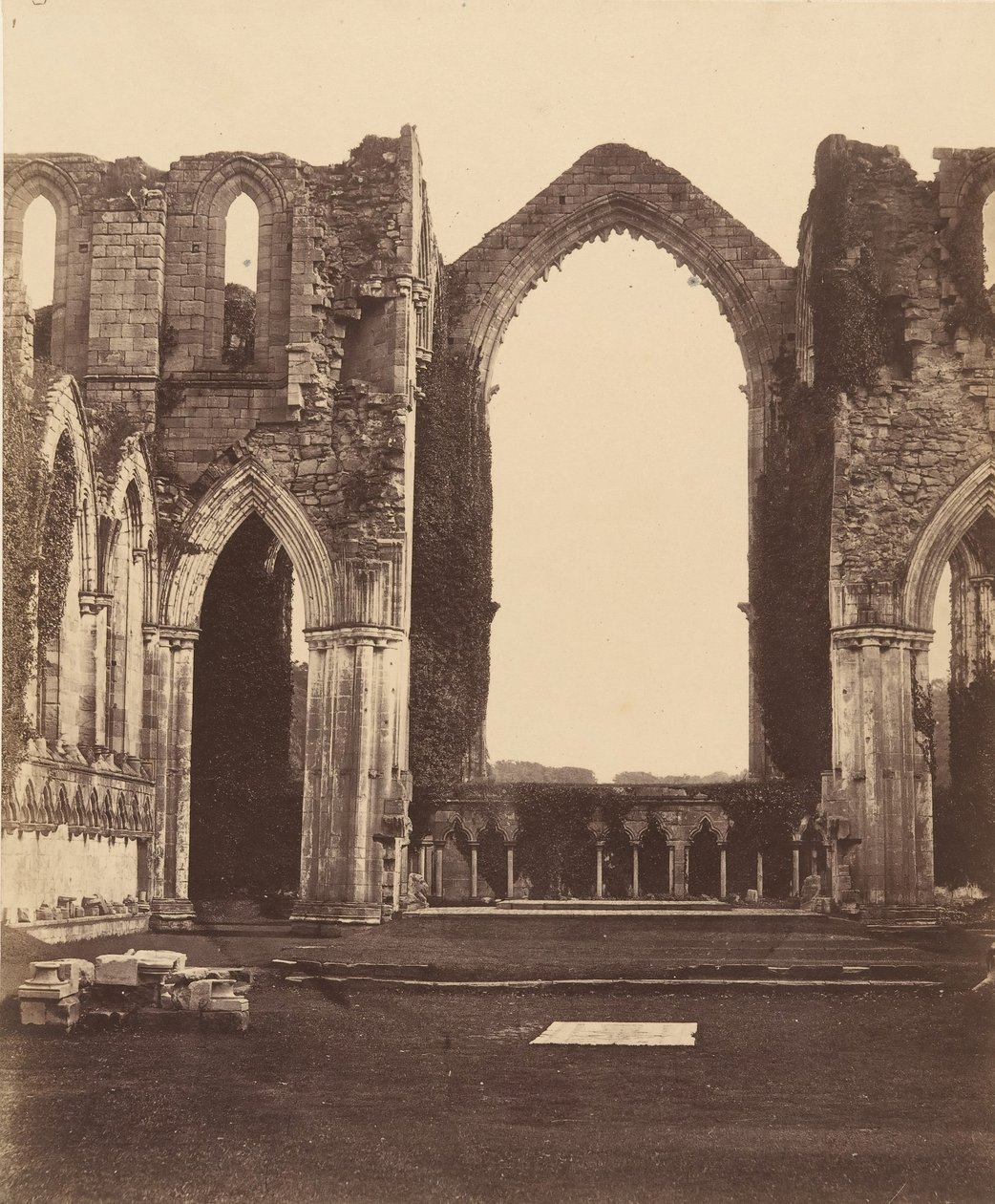 Fountains Abbey. The Chapel of the Nine Alters, Interiør, 1850-tallet. av Joseph Cundall