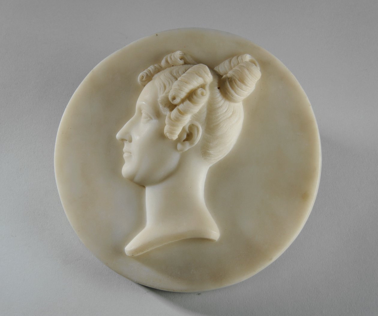 Medaljongportrett av fru Margaret Gott av Joseph Gott