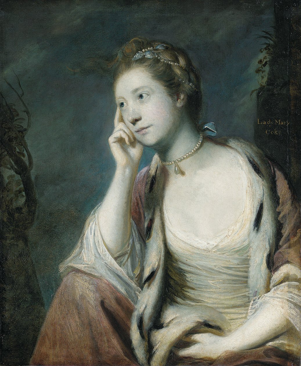 Portrett av Lady Mary Coke, halv lengde, i en hermelin-trimmet rød kappe av Joshua Reynolds