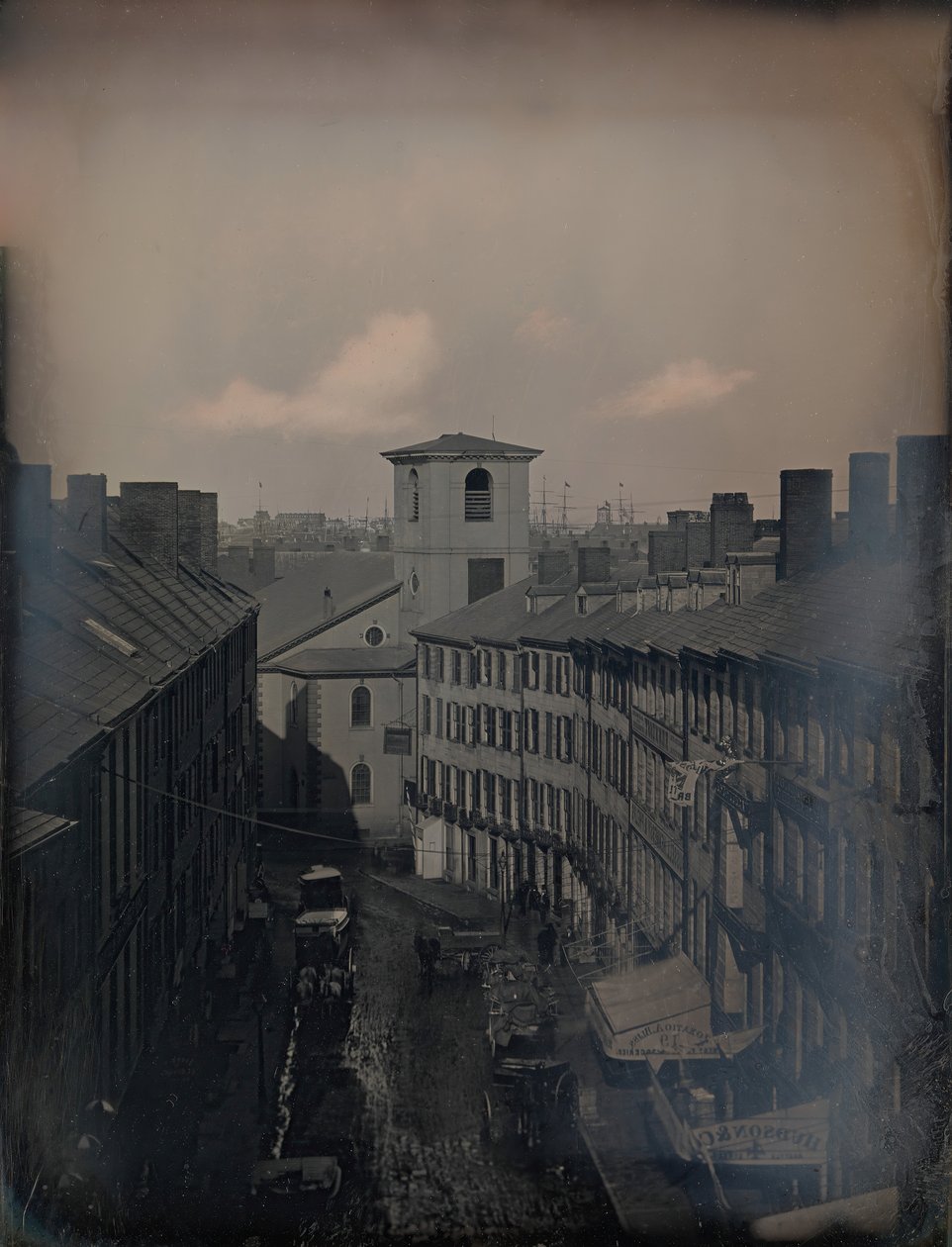 Se ned Brattle Street fra Southworth & Hawes Studio på 5 12 Tremont Row, Boston, 1855. Skapere: Josiah Johnson Hawes, Albert Sands Southworth. av Josiah Johnson Hawes, Albert Sands Southworth