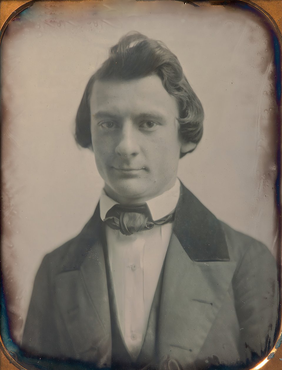 Ung mann i tredelt dress og sløyfe, 1850-tallet. Skapere: Josiah Johnson Hawes, Albert Sands Southworth. av Josiah Johnson Hawes, Albert Sands Southworth