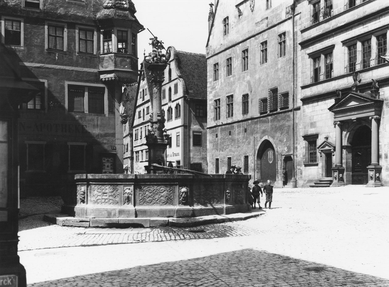 St. Georgs fontene, Rothenburg ob der Tauber, ca. 1910 av Jousset