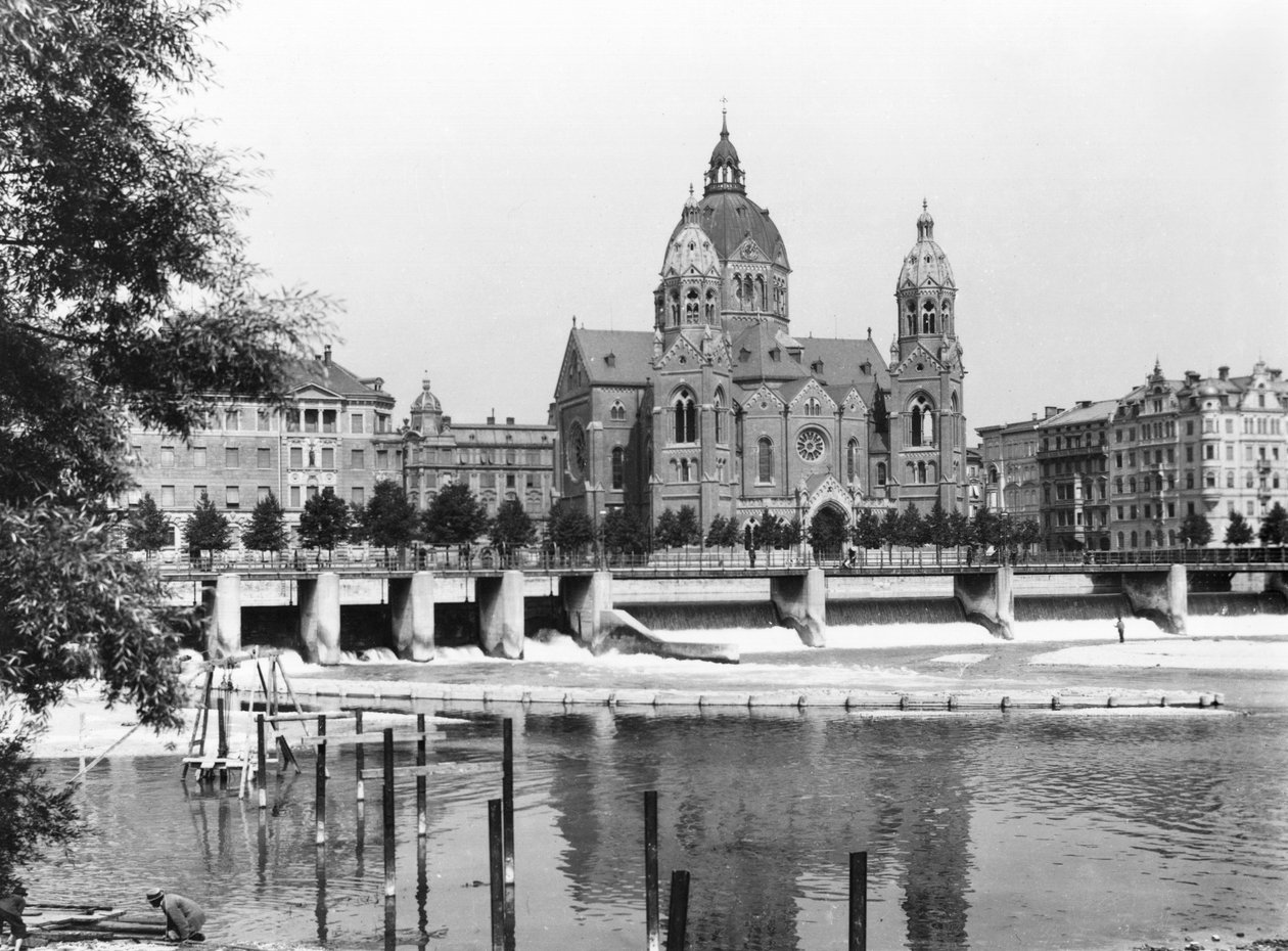 Elven Isar ved München, ca. 1910 av Jousset