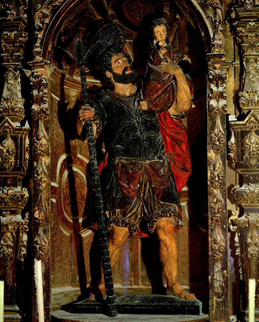 St. Christopher, 1597 (polykromt tre) av Juan Martinez Montanes