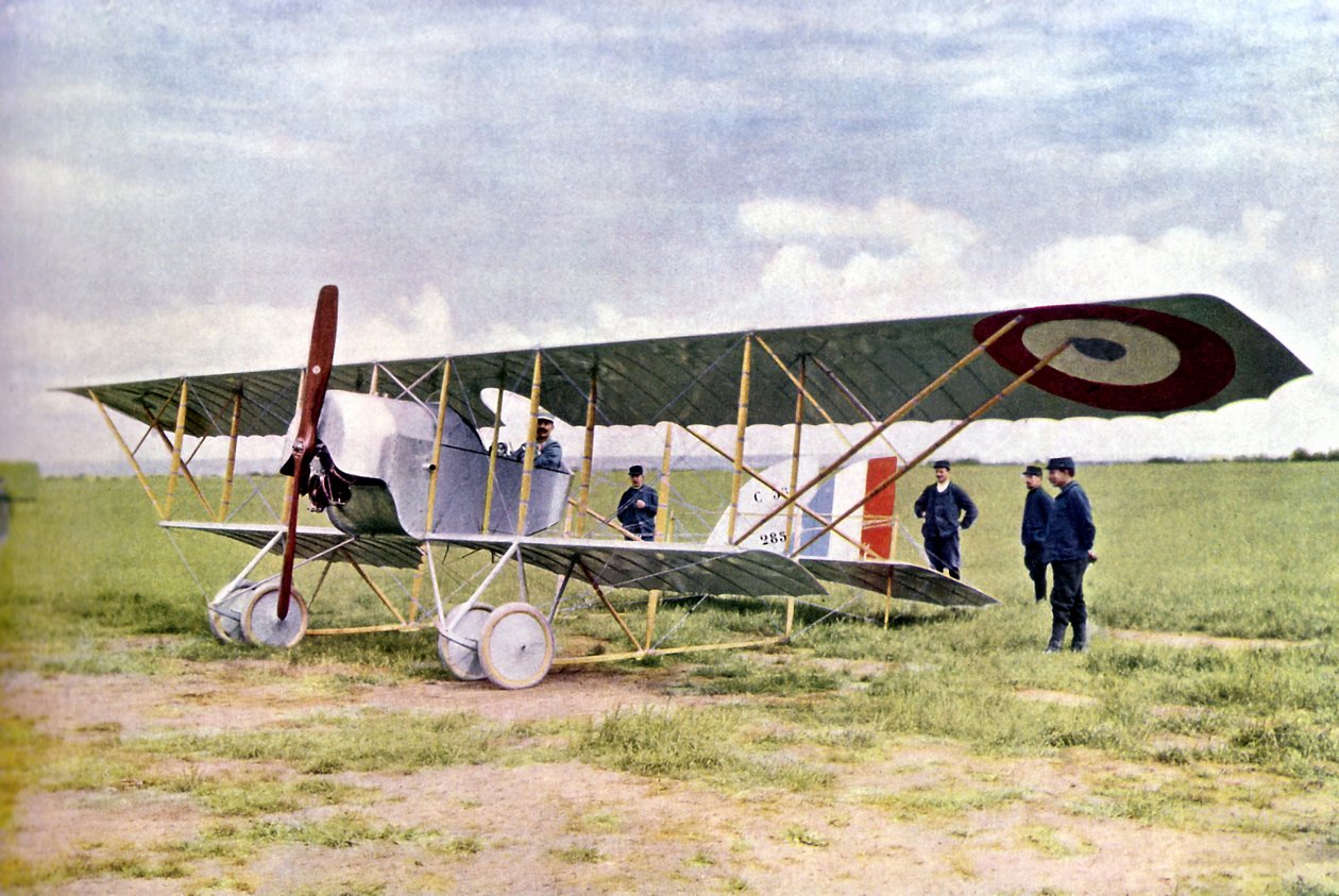 En Nieuport 10 biplan under slaget ved Marne øst for Paris, september 1914 (autokrom) av Jules Gervais Courtellemont