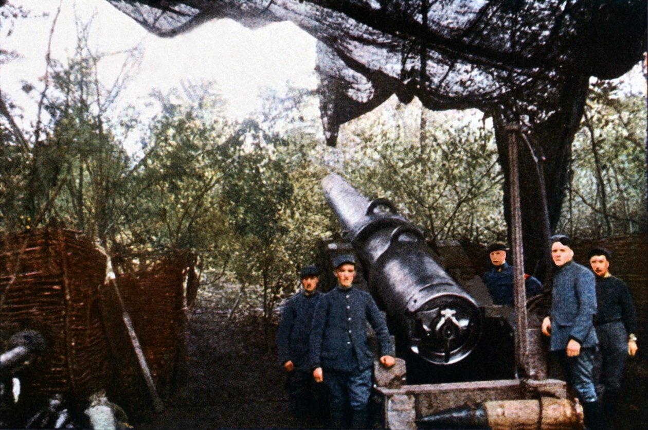 En pistol fra den franske marinen under slaget ved Verdun, september 1916 (autokrom) av Jules Gervais Courtellemont
