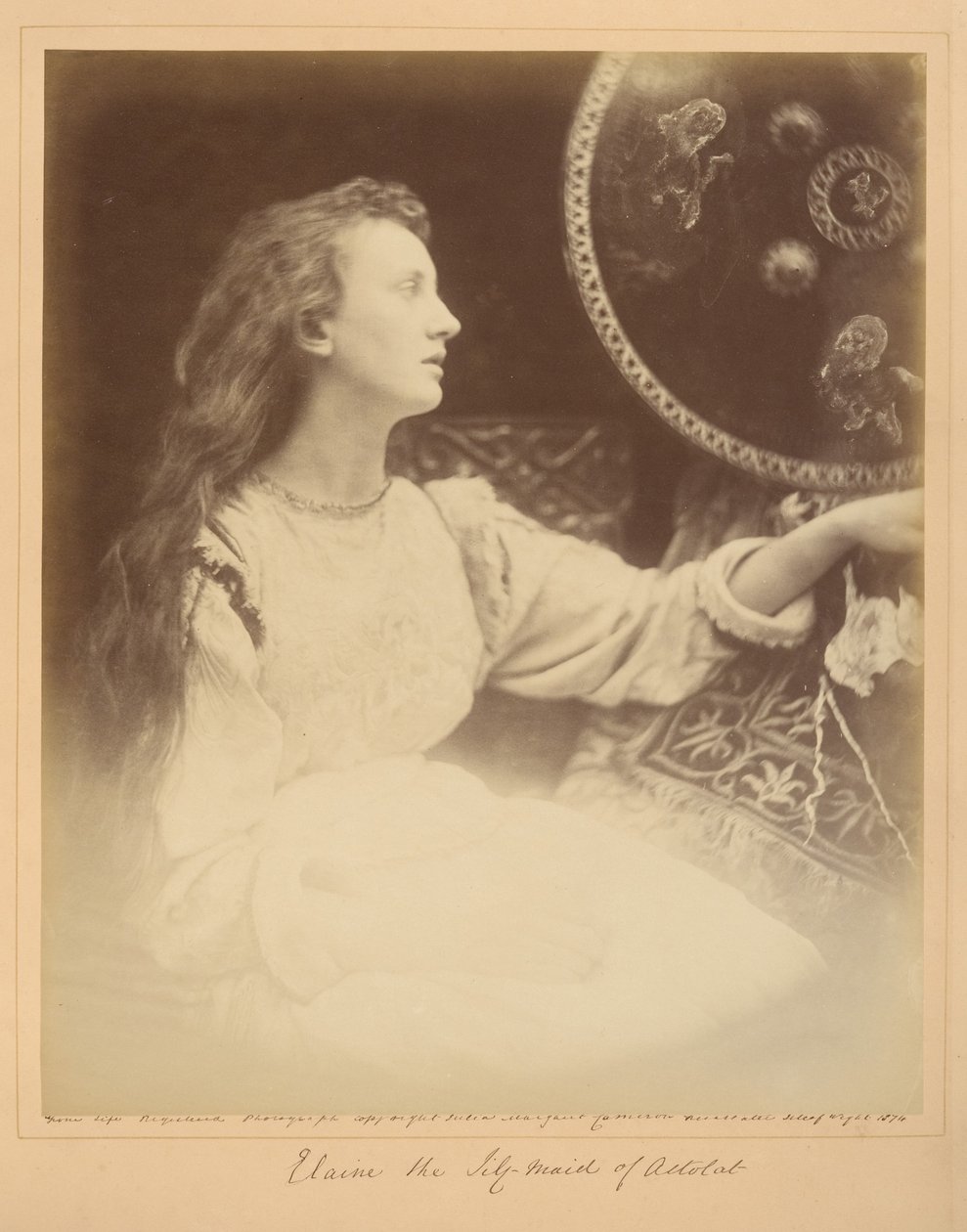 Elaine, liljejomfruen fra Astolat av Julia Margaret Cameron