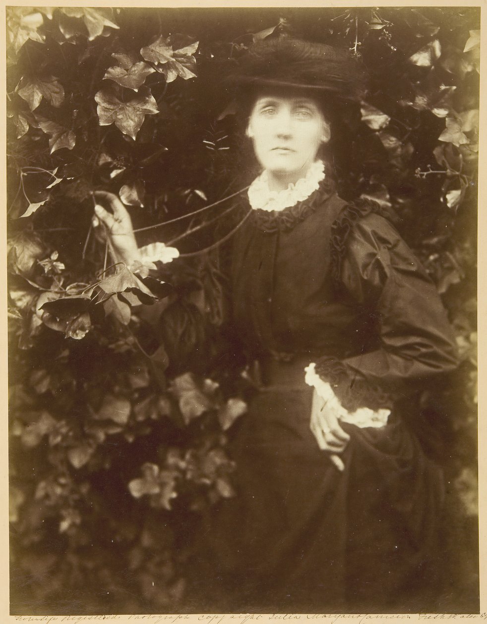 Mrs. Herbert Duckworth She Walks in Beauty, september 1874. av Julia Margaret Cameron