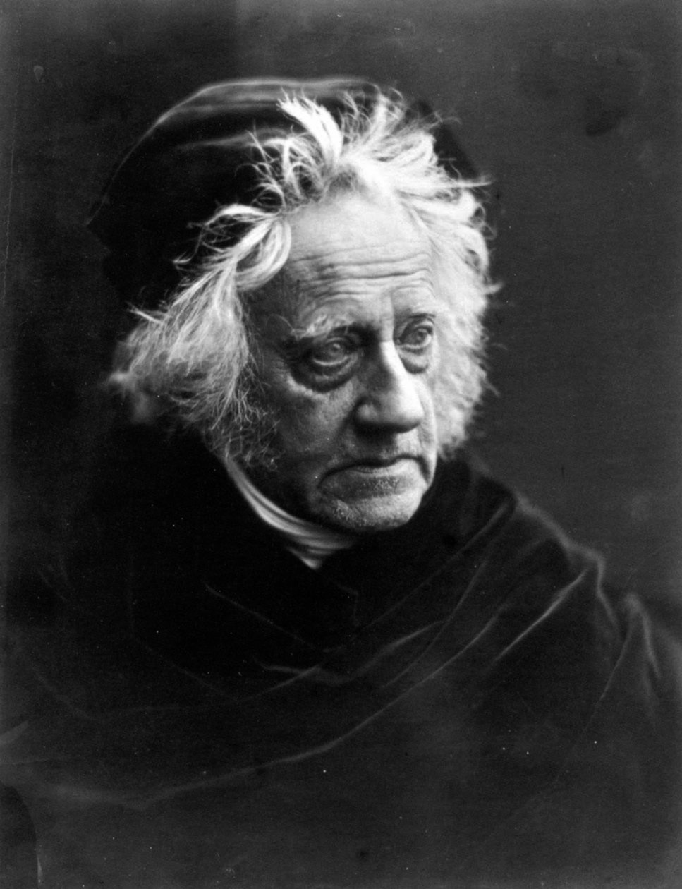 Sir John Frederick William Herschel, 1867 (bw-bilde) av Julia Margaret Cameron