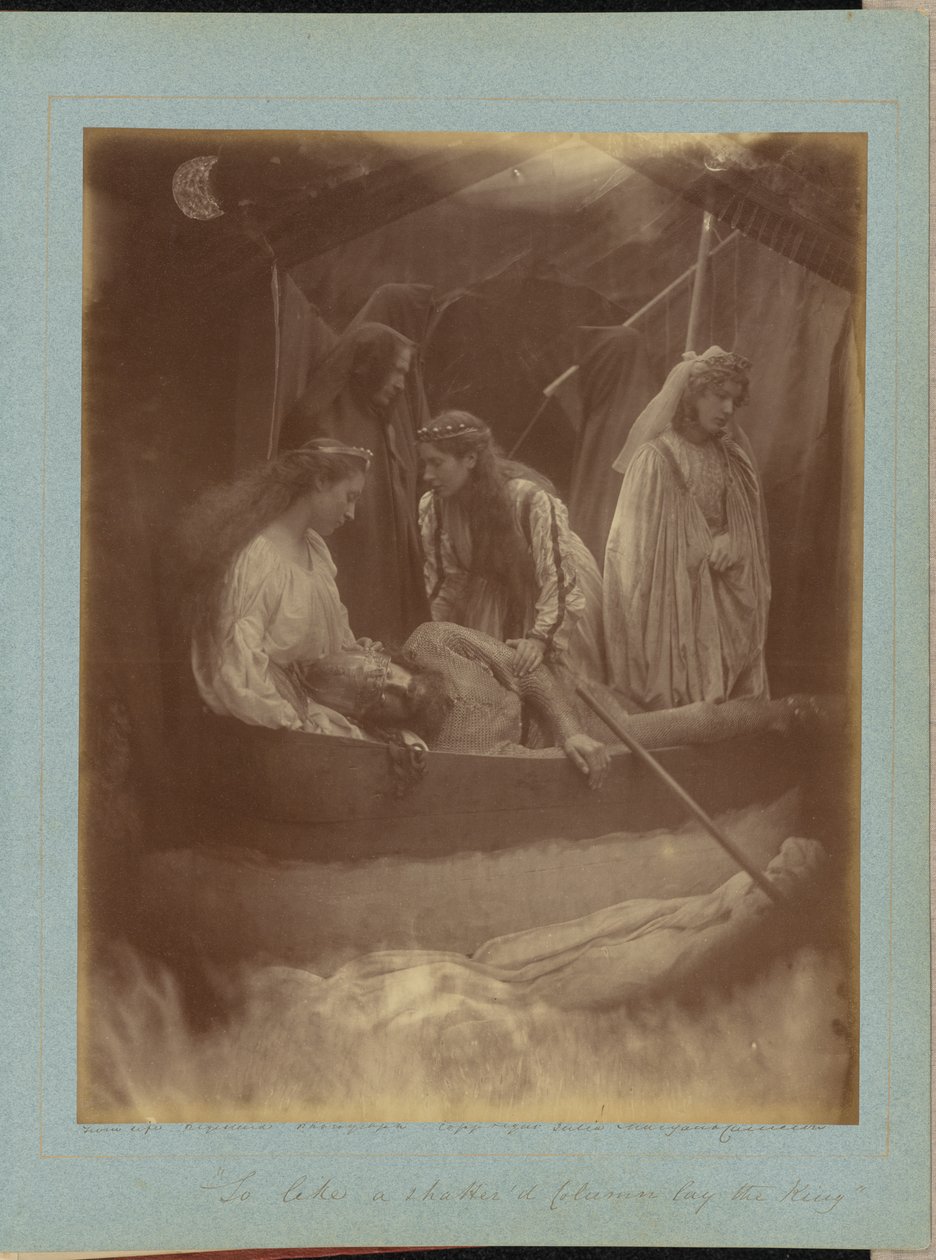 «Slik lå Kongen som en knust søyle» av Julia Margaret Cameron