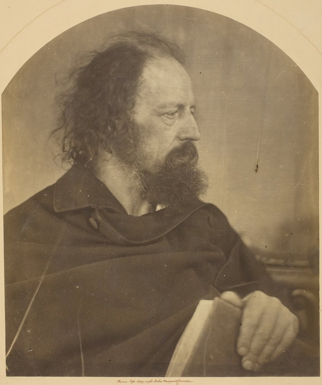 Den skitne munken, Alfred Tennyson, 1865. av Julia Margaret Cameron