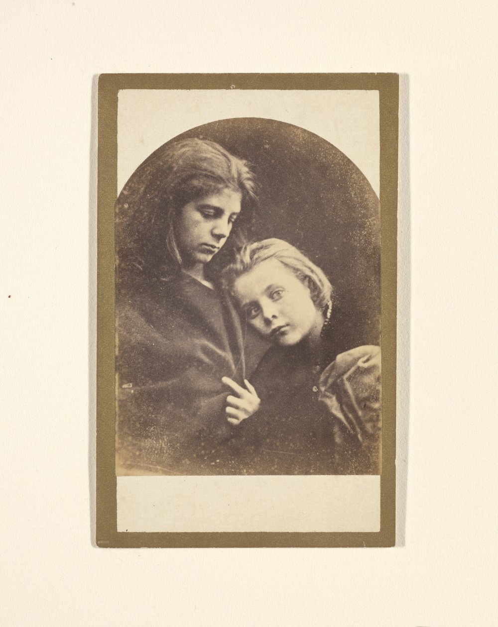 [To barn] av Julia Margaret Cameron