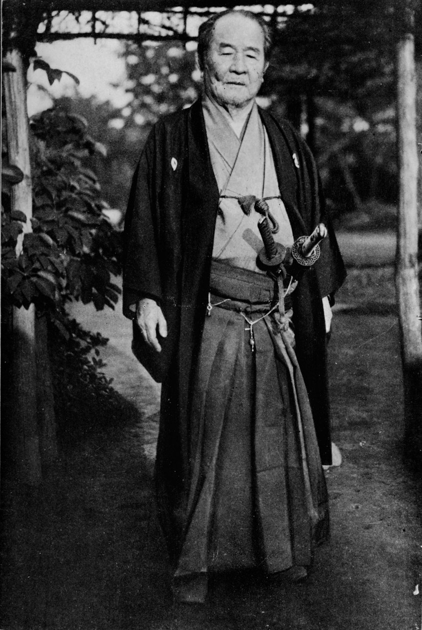 Viscount Shibusawa, 1840-1931 med sine samurai-sverd, c1900, 1921 av Julian Leonard Street