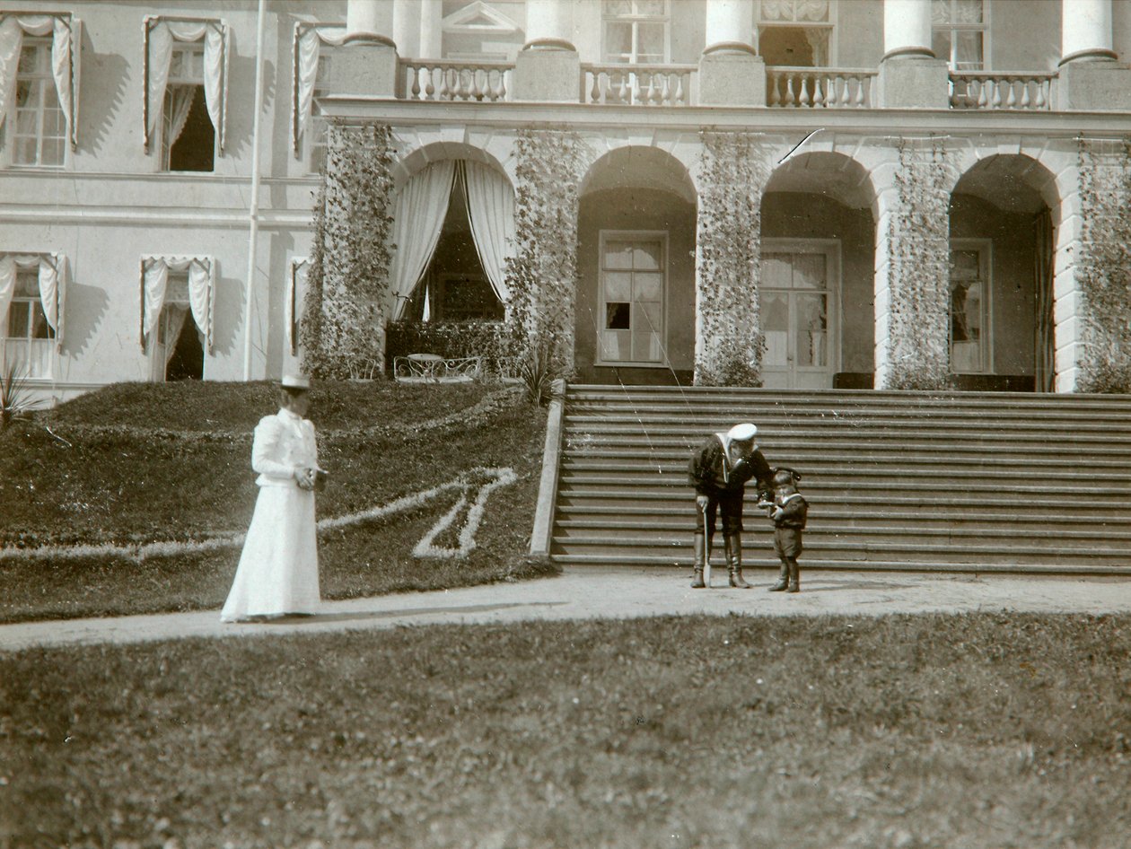 Tsarina Alexandra Fyodorovna med Tsarevich Alexei fra Russland, c1907-c1910. av K. von Hahn