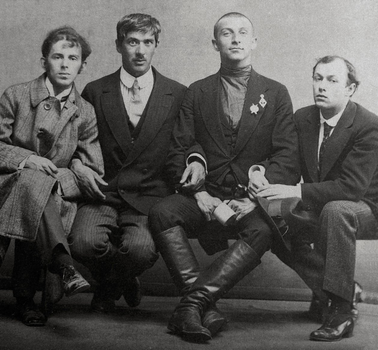 Osip Mandelstam, Korney Chukovsky, Benedict Livshits og Yuri Annenkov, 1914 av Karl Karlovich Bulla
