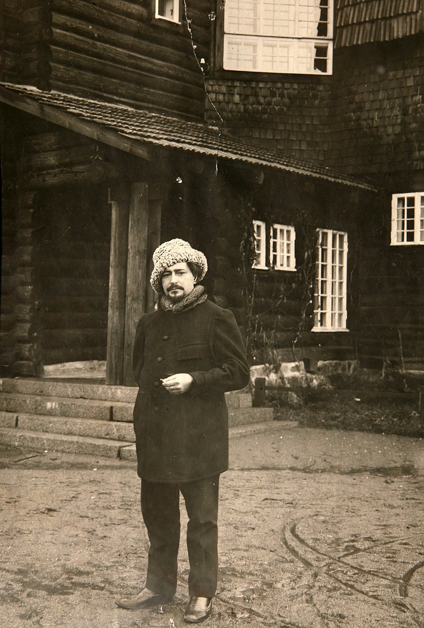 Den russiske forfatteren Leonid Andreyev i huset hans i Vammelsuu Serovo, tidlig på 1900-tallet av Karl Karlovich Bulla