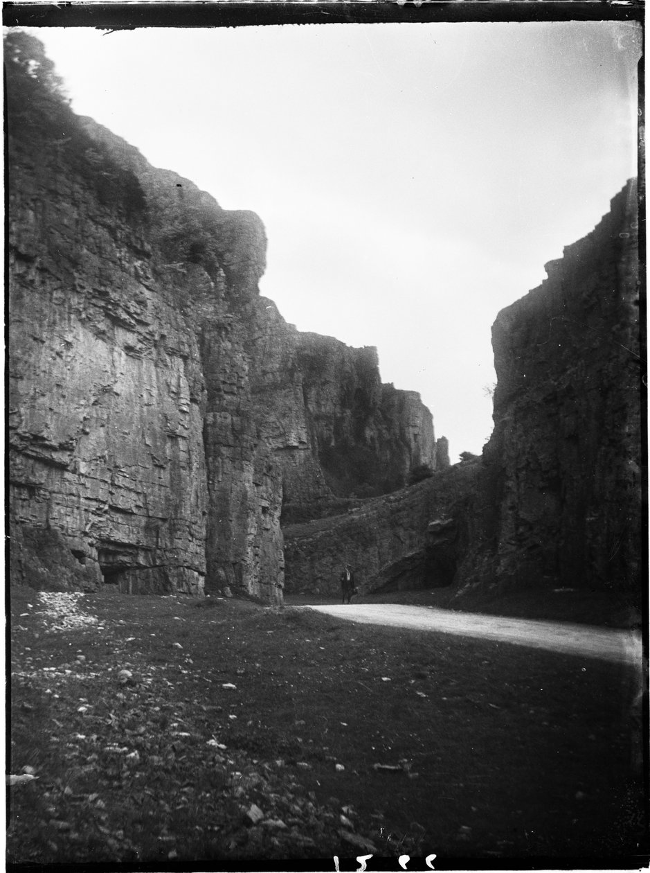 Cheddar Gorge, Cliff Road, Cheddar, Sedgemoor, Somerset, 22/05/1907 (s/hvitt bilde) av Katherine Jean Macfee