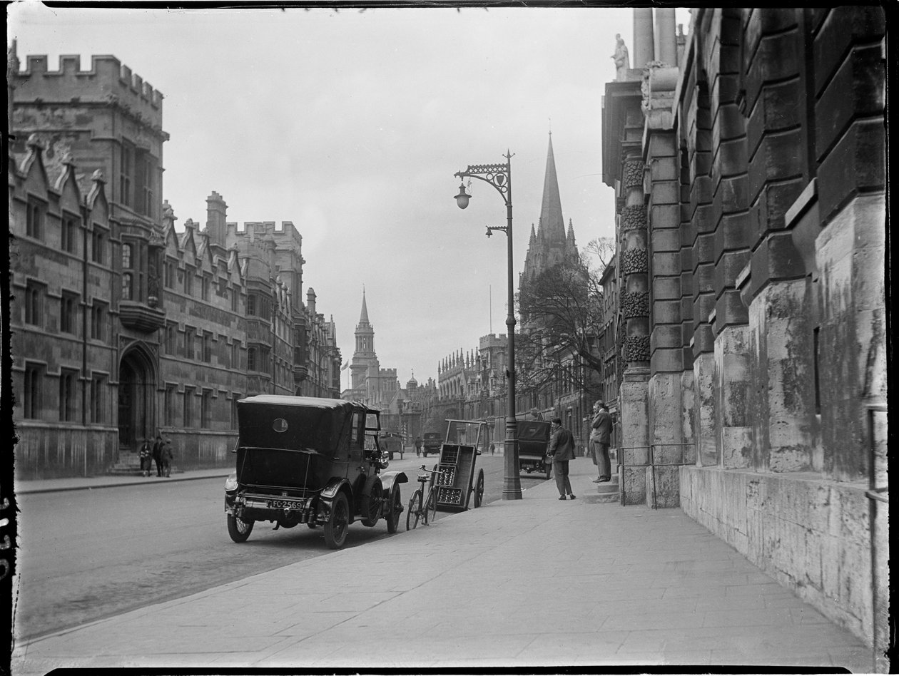 High Street, Oxford, Oxfordshire, 22.04.1924 (s/hvitt-bilde) av Katherine Jean Macfee