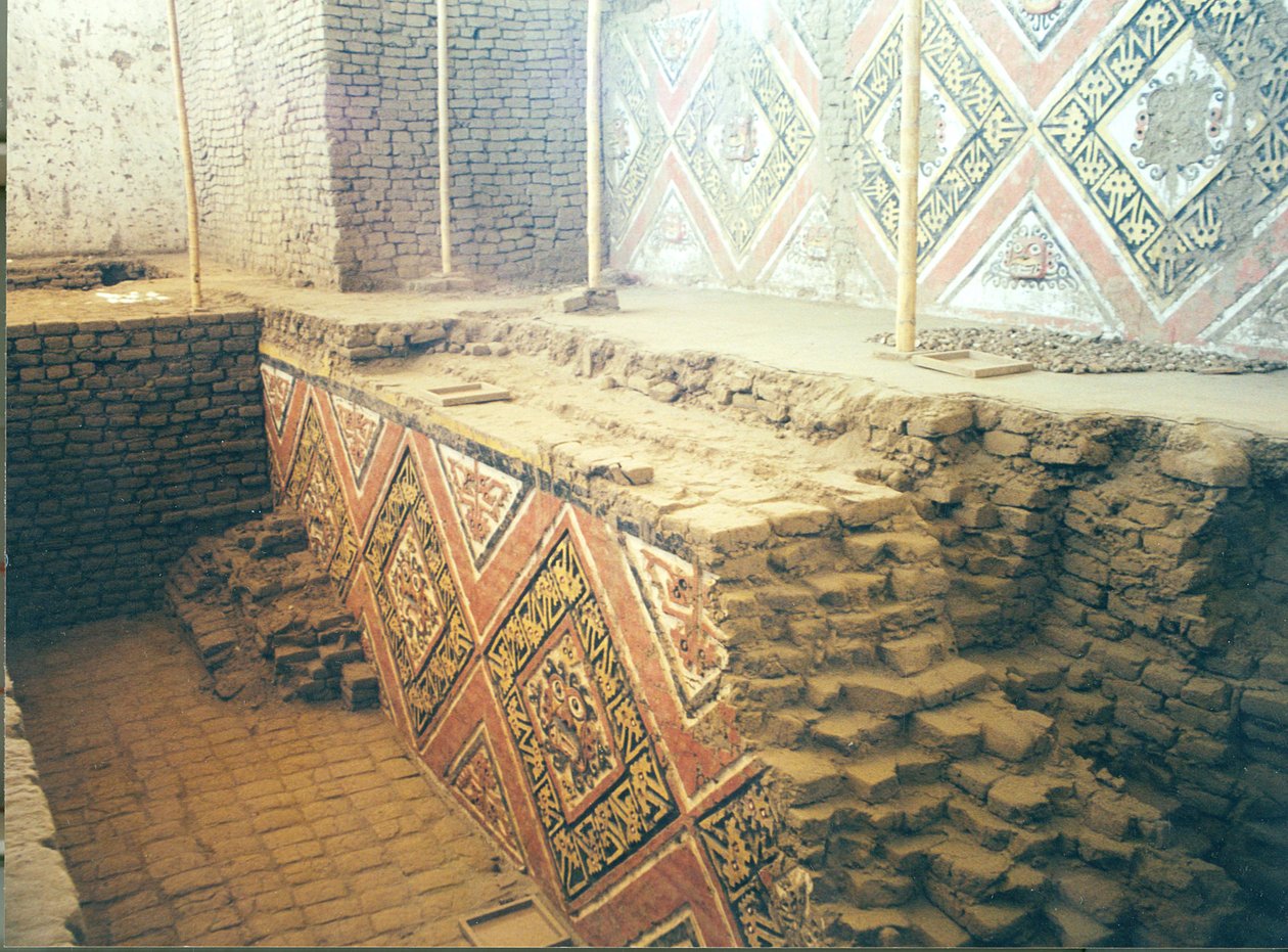Interiøret i pyramiden, muligens et tempelkompleks, bygget av mochefolket, ca. 200–500 e.Kr. (bilde) (for detaljer se 138729) av Katie Attenborough