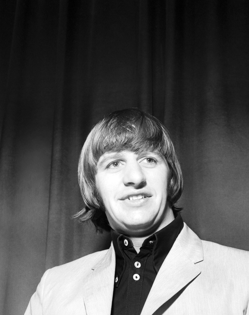 The Beatles på konsert på Velodrome Vigorelli, Milano 24.04.1965 (s/hvitt-bilde) av Alec Hunter