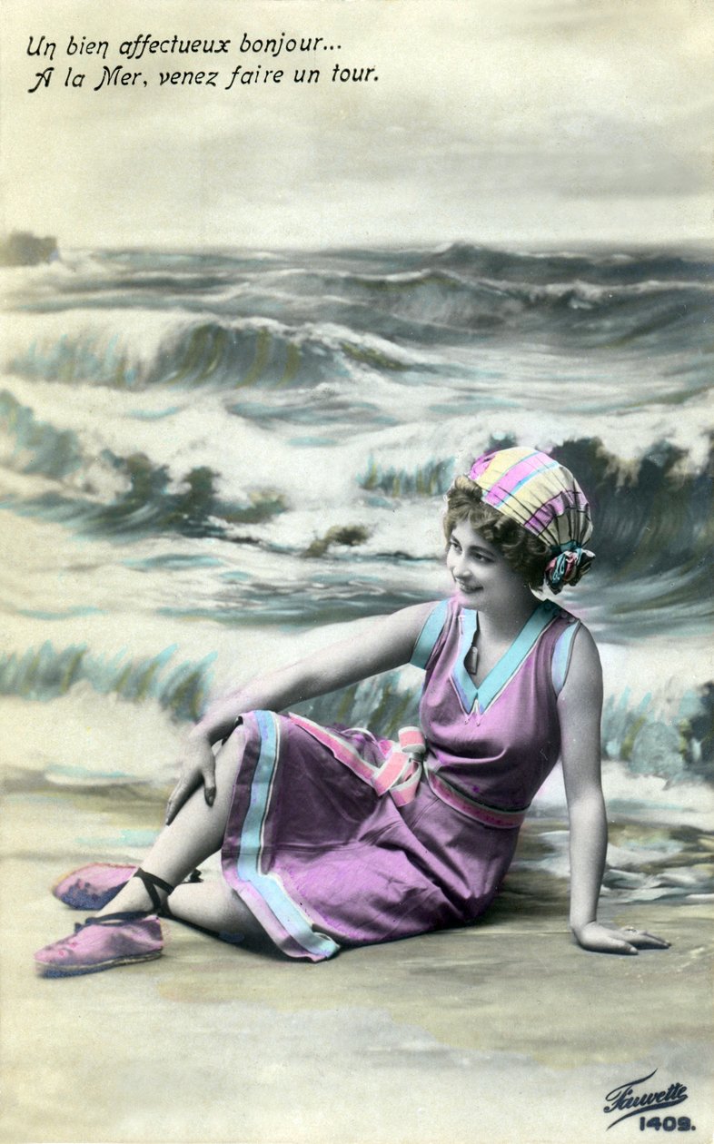 Kvinne på stranden, ca. tidlig på 1900-tallet (postkort) av Alec Hunter