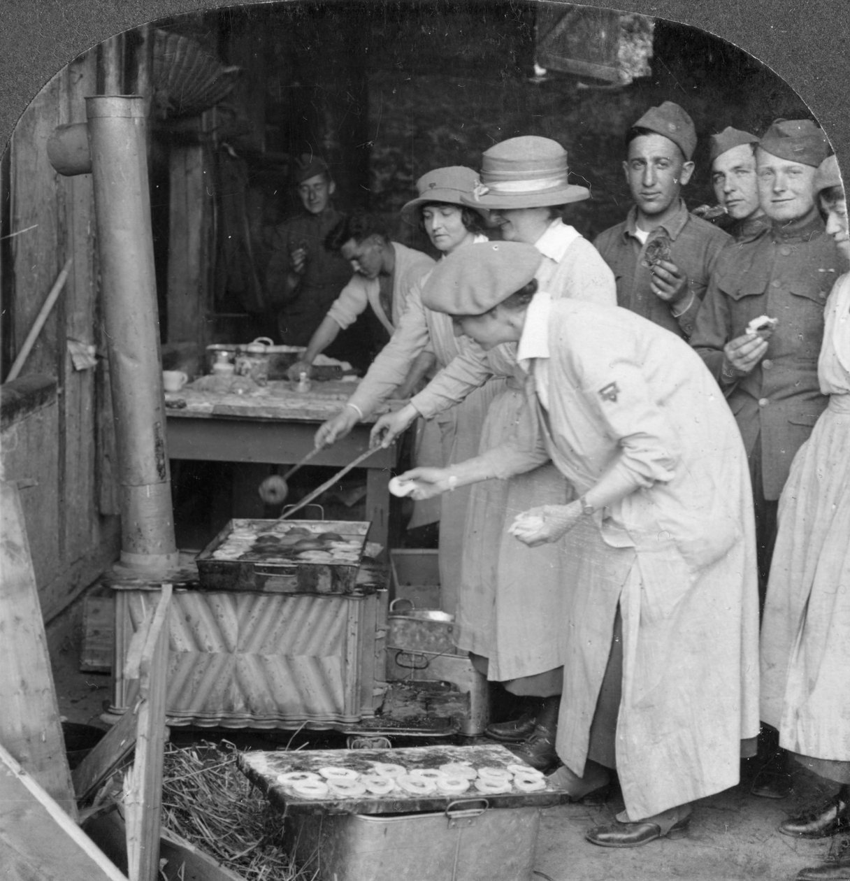 Donuts for doughboys, Montabaur på Rhinen, Tyskland, c1918-c1919 av Keystone View Company