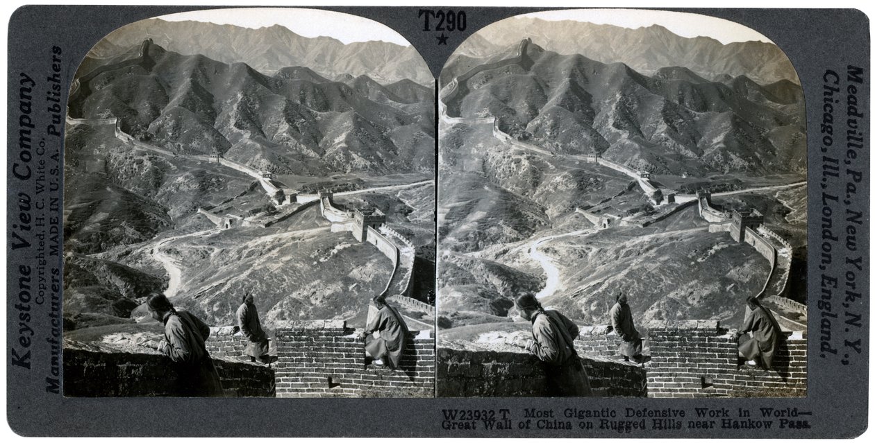 Den kinesiske mur, nær Hankow-passet, Kina, ca 1900-tallet. av Keystone View Company