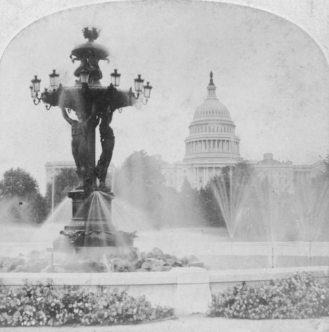 Bartholdi-fontenen og hovedstaden, Washington DC, USA, slutten av 1800- eller begynnelsen av 1900-tallet av Kilburn Brothers