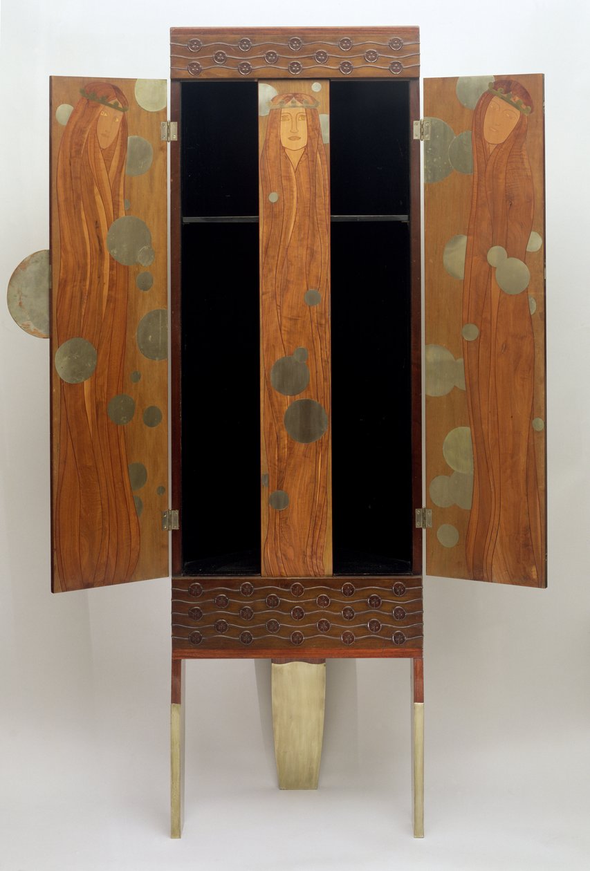 The Enchanted Princesses Cabinet, ca. 1900 (ulike tresorter, påført glass, nikkelbelagt kobber) (se 84710) av Koloman Moser