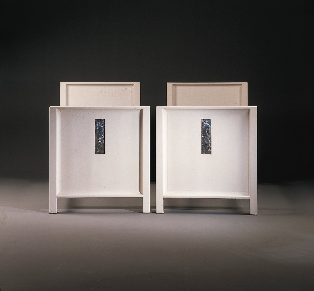 Et par Wiener Werkstatte enkeltsenger, ca. 1904 (malt tre) av Koloman Moser