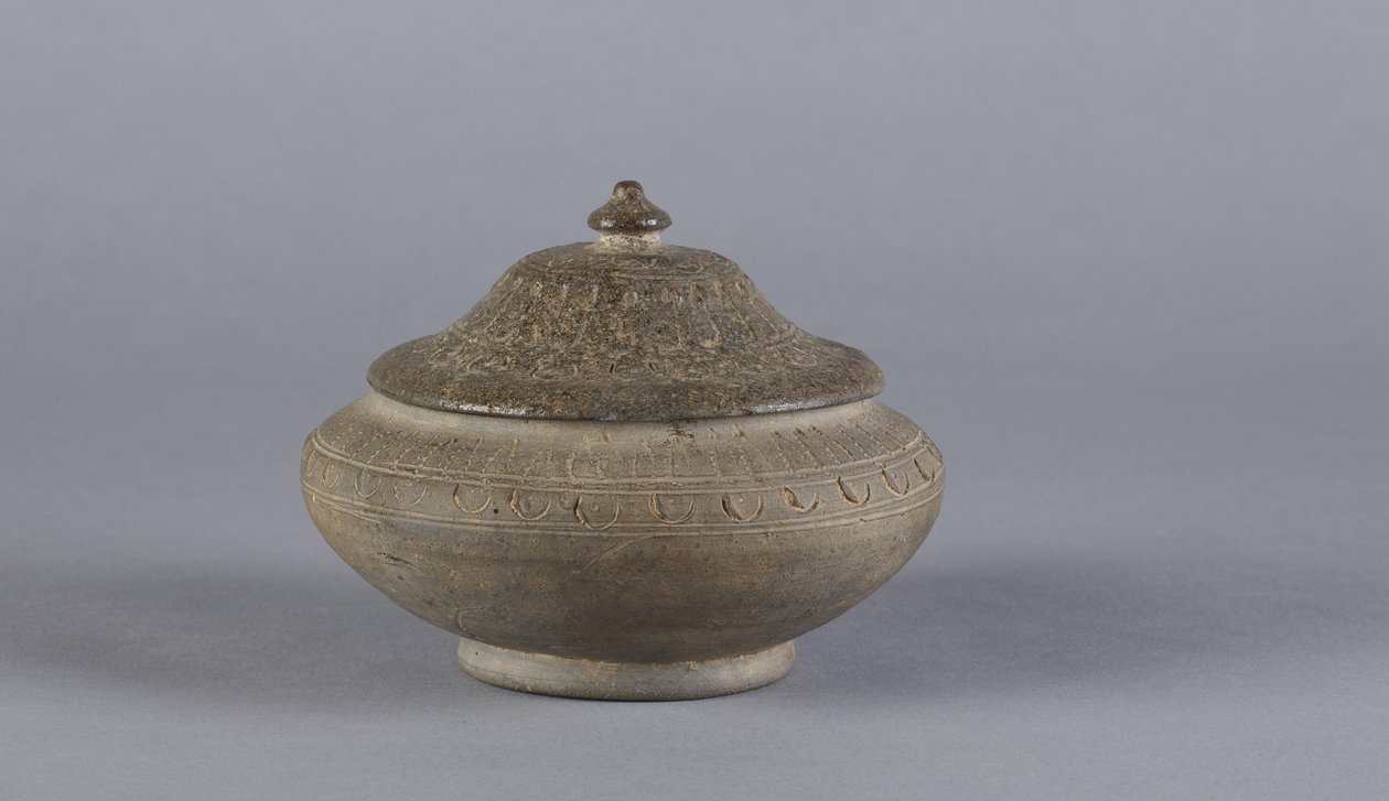Eske med lokk, Silla-dynastiet, 55 BC-935 (steintøy) av Korean School