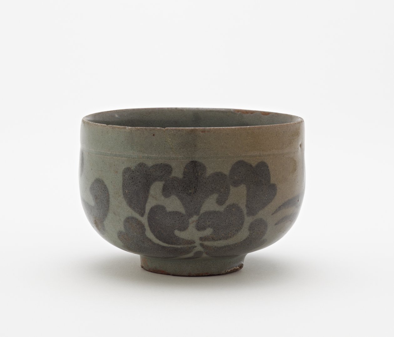 Beger med design av peonblomster, første halvdel av 1100-tallet av Korean School