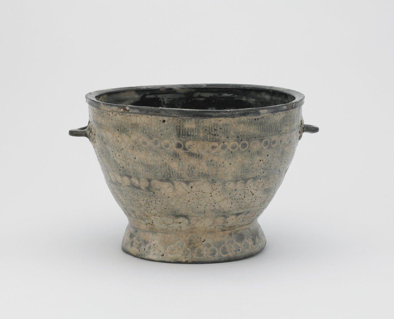 Deep bowl, Pusan, Kyongsang Namdo-provinsen, Choson-perioden (keramikk) av Korean School