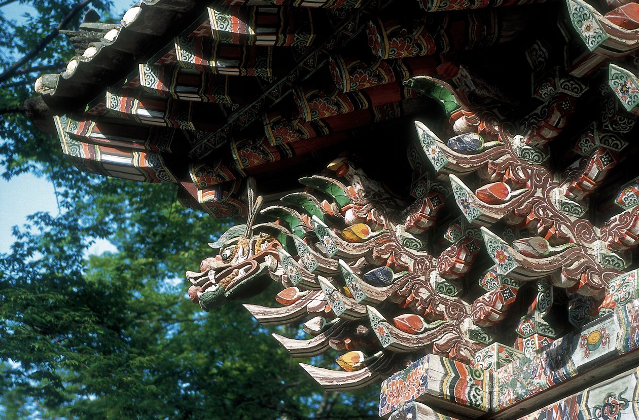 Sŏgwang-sa-tempelet, Kosan County, Kangwon-provinsen, Nord-Korea, detalj av taket (bilde) av Korean School