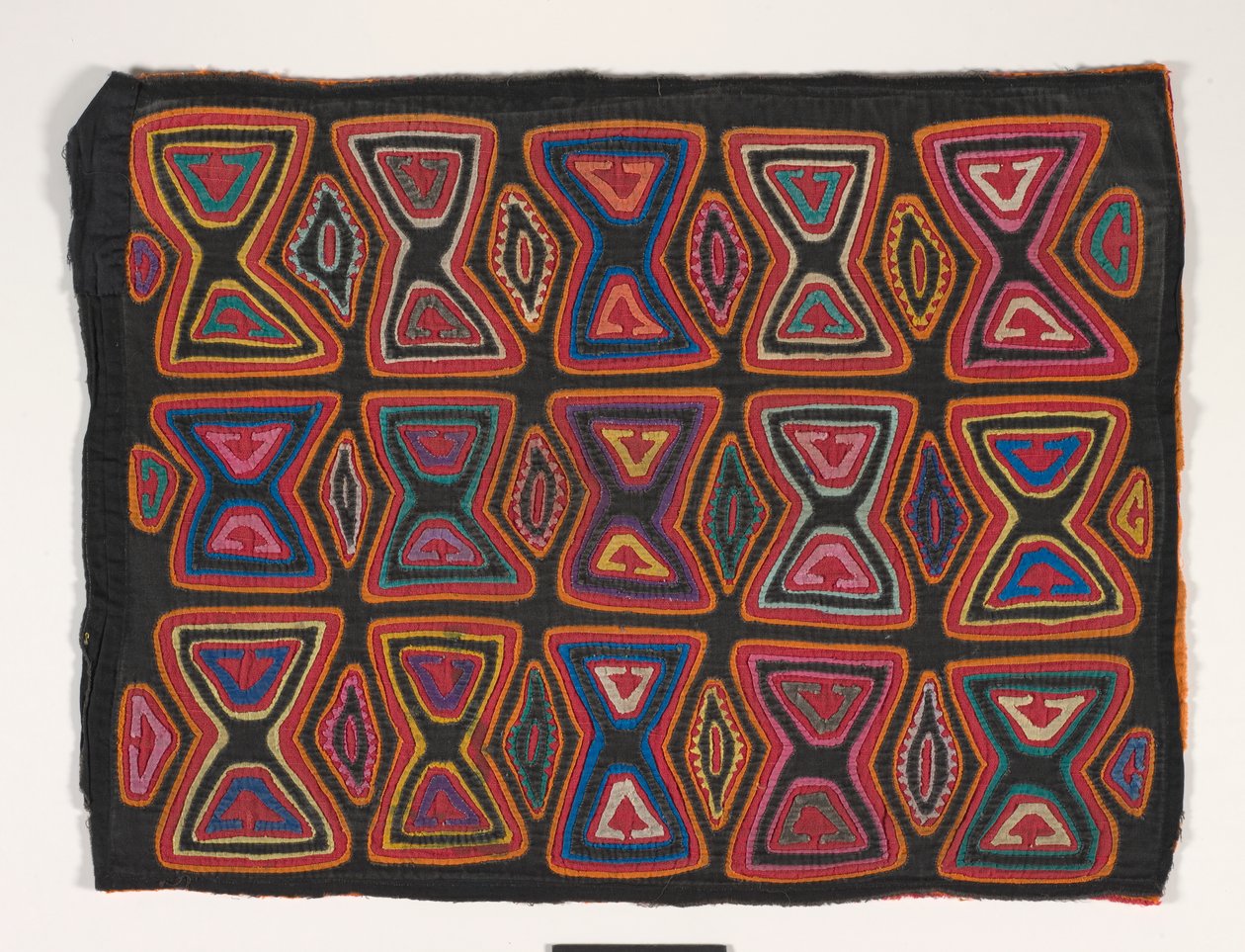 Skjortepanel (mola) (påført bomull) av Kuna Indian Culture