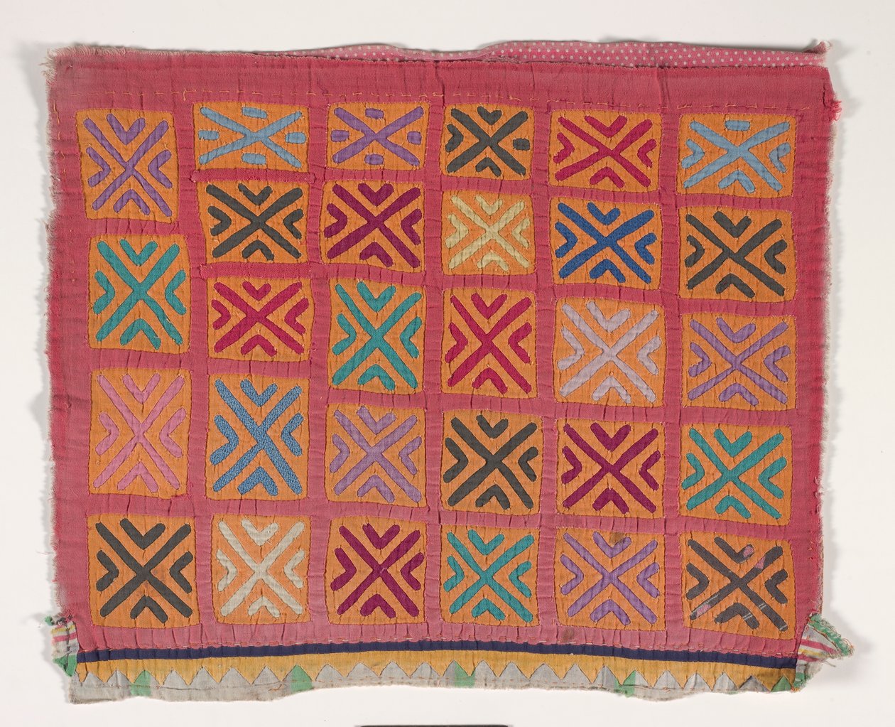 Skjortepanel (mola) (påført bomull) av Kuna Indian Culture