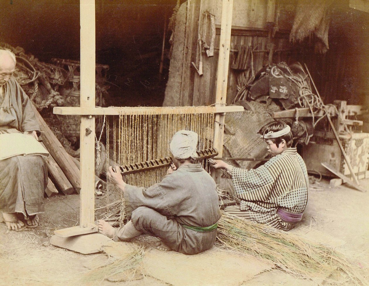Menn som lager stråmatter, ca. 1890 av Kusakabe Kimbei