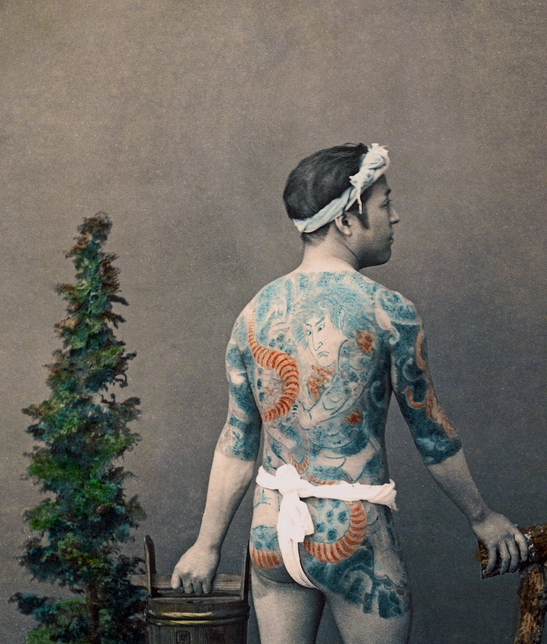 Tatoveret japansk Betto-Groom, ca. 1880 (håndfarget albumintrykk) av Kusakabe Kimbei