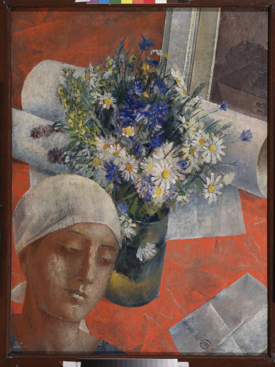 Blomster og et kvinnehode. Maleri av Kuzma Sergeevich Petrov Vodkin (Petrov-Vodkin) (Kouzma Petrov Vodkin) (Petrov-Vodkin) (1878-1939), olje på lerret av Kuzma Sergeevich Petrov Vodkin