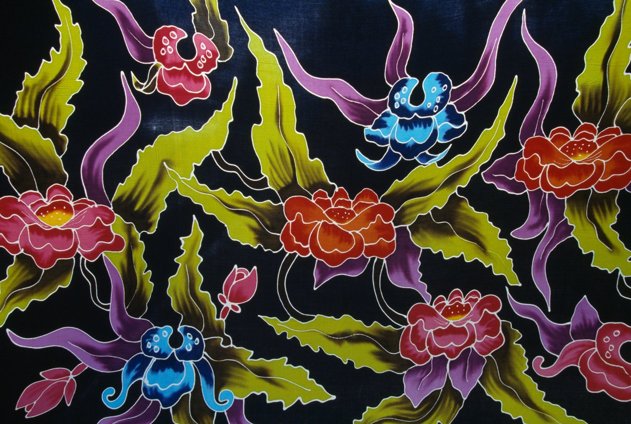 Sarong-stoff dekorert med blomstermotiver, øya Moorea, Society Islands, Fransk Polynesia (den franske republikkens oversjøiske territorium), detalj av Amadeo (after) Modigliani