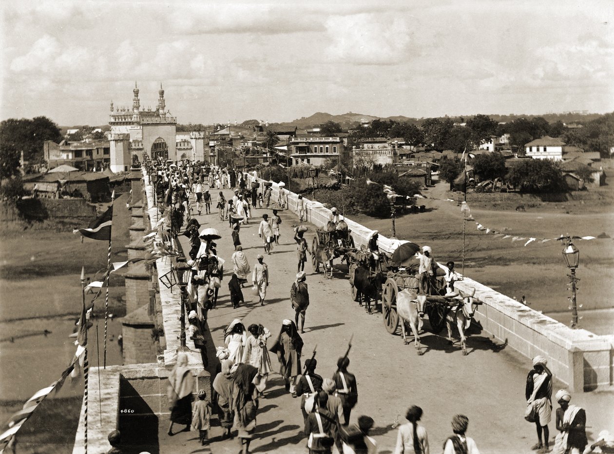 Foto av inngangsbroen til byen Hyderabad av Lala Deen Dayal