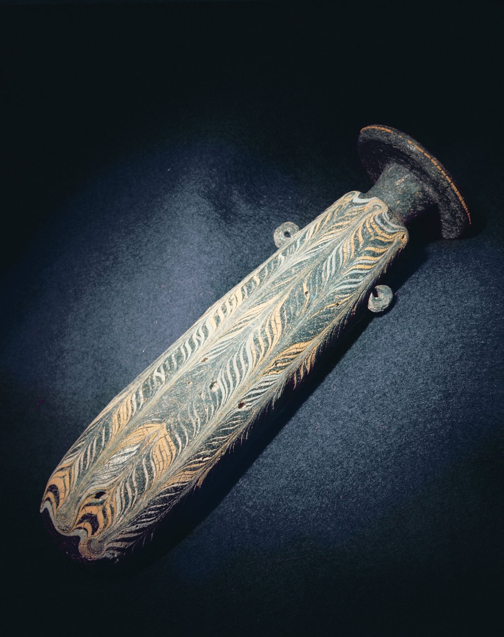 Duftflaske, 500-tallet f.Kr. (grønt ugjennomsiktig glass) av Late Period Egyptian