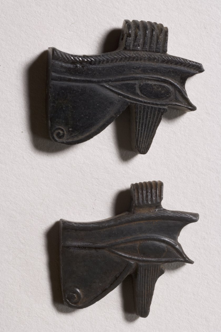 To wedjat øyeamuletter (obsidian) av Late Period Egyptian