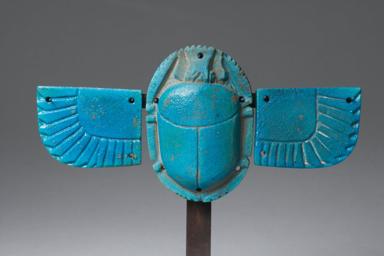 Bevinget skarabé (fajanse) av Late Period Egyptian