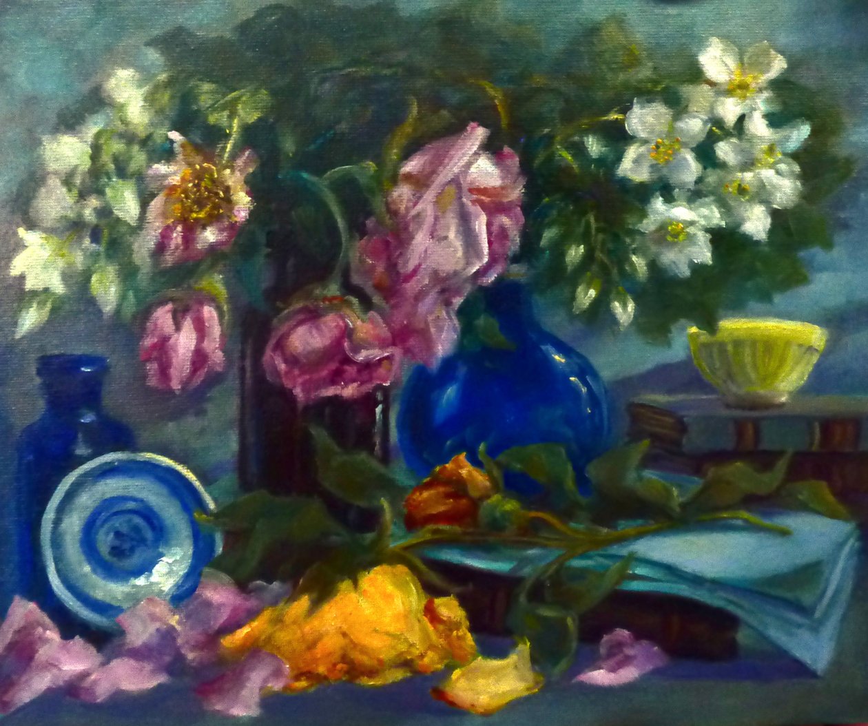 Falmede roser og appelsinblomst, 2020 av Lee Campbell